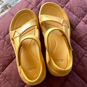 Teva Yellow Sandals M7, W9